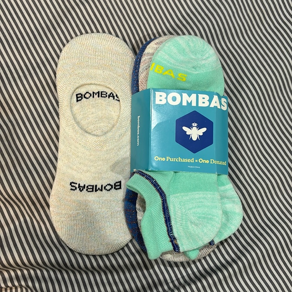4 pairs bombas socks size m new